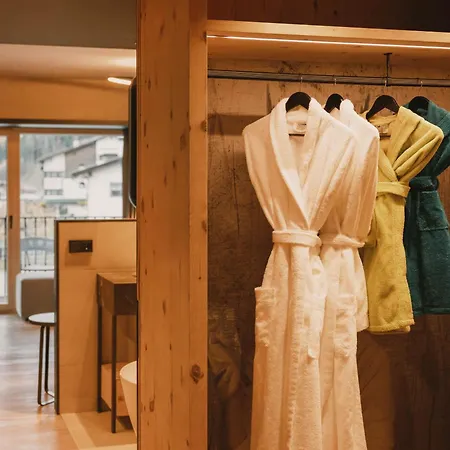 Отель Familotel Kindl 4*