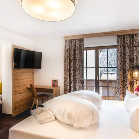 호텔 Familotel Kindl 4*