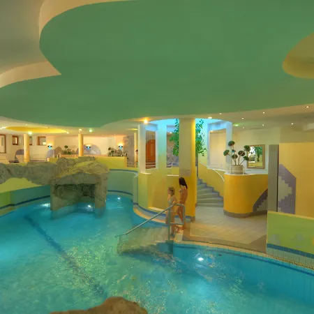 Hotel Alpenhotel Kindl 4*