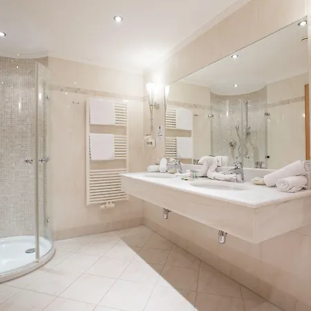 Familotel Kindl 4* Нойштіфт-ім-Штубайталь