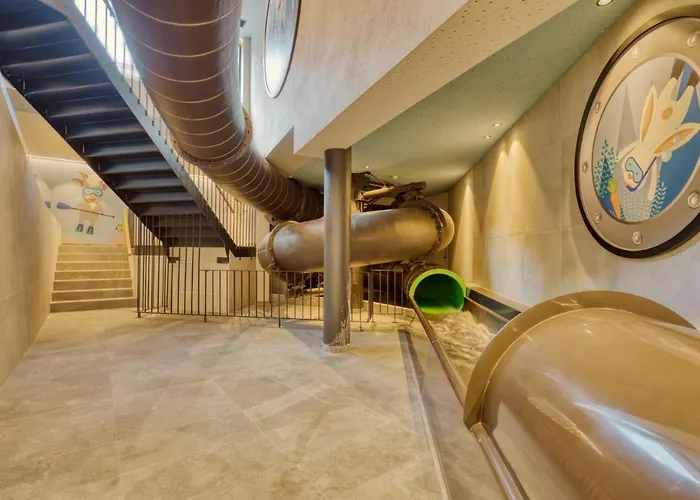 Ξενοδοχείο Familotel Kindl 4*