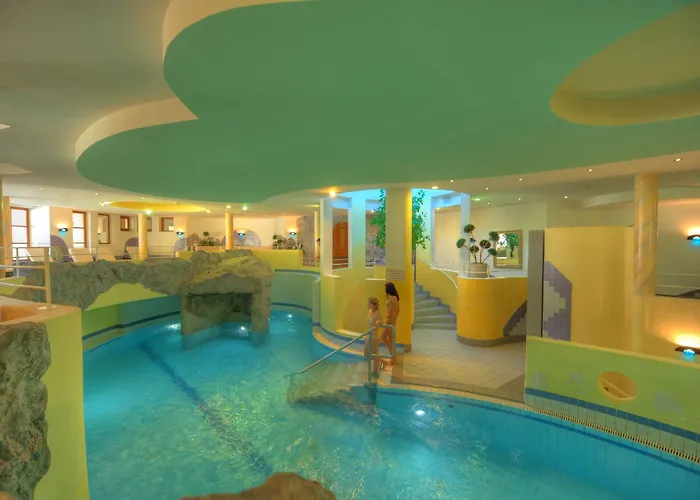 ホテル Familotel Kindl 4*